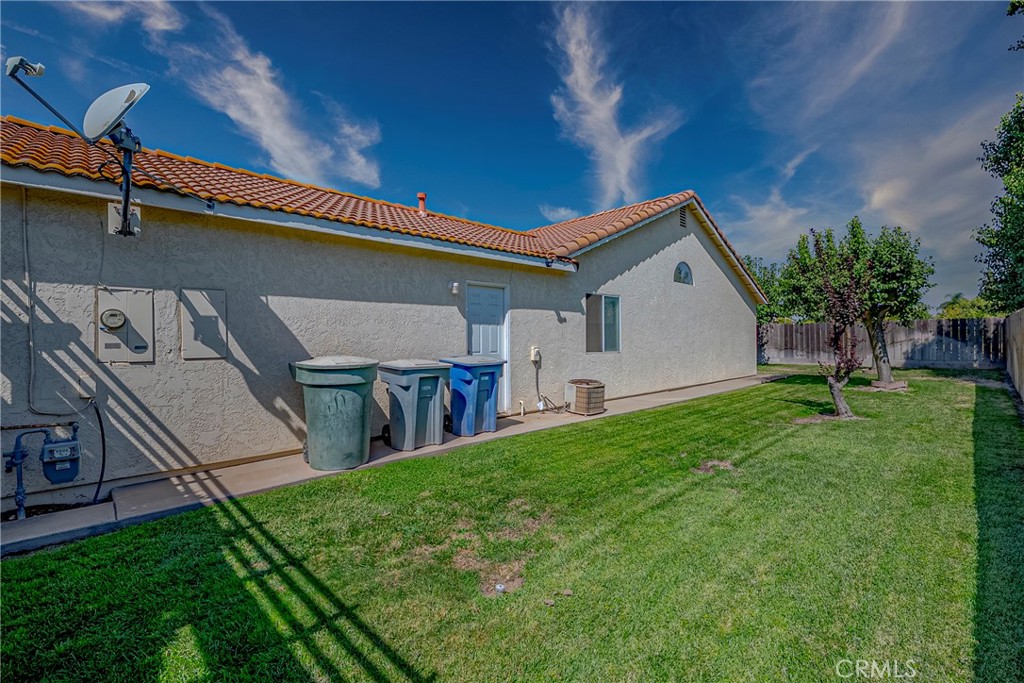 1423 Hunters, Merced, CA 95340