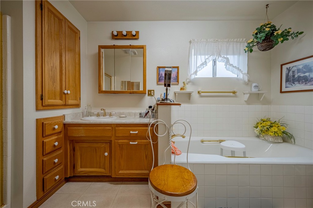 4263 N Gurr Rd, Atwater, CA 95301